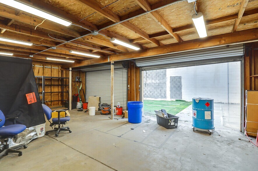 More Photos Of 1025 44th Ave, Oakland Warehouse For Sale
