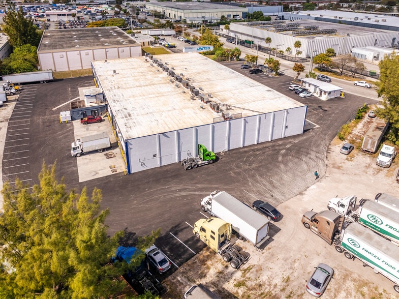 More Photos Of 500 NE 185th St, Miami Refrigeration Cold Storage For Lease