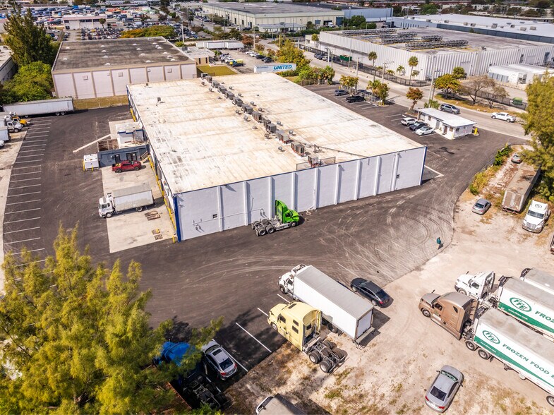 More Photos Of 500 NE 185th St, Miami Refrigeration Cold Storage For Lease