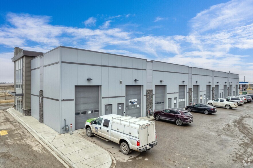 More Photos Of 100 Range Rd, Chestermere Unknown For Lease