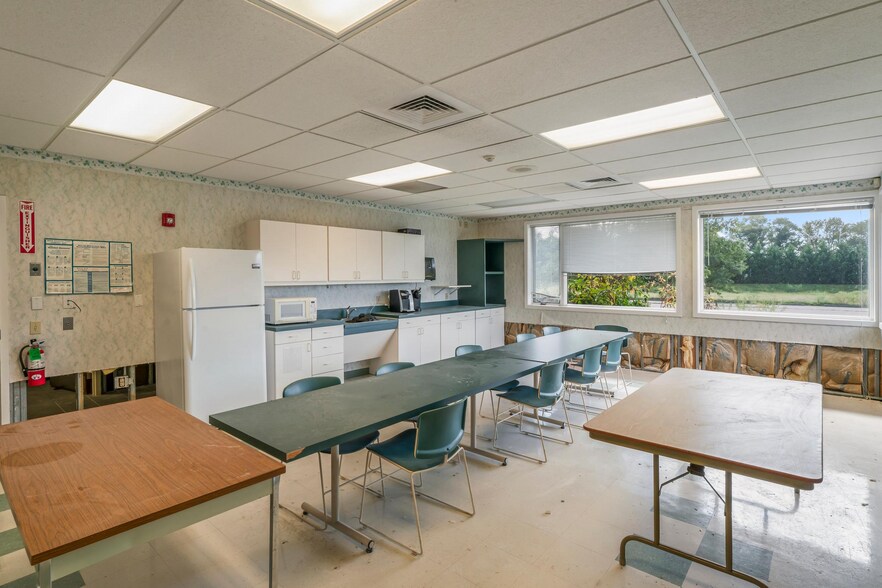 More Photos Of 614 Union Rd, Vineland Office For Sale