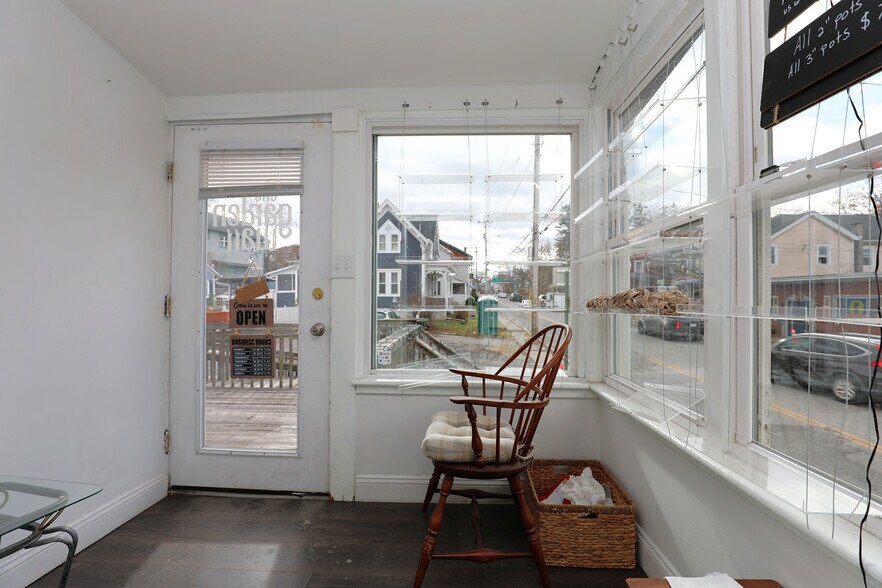 More Photos Of 19 N Front St, New Paltz Freestanding For Sale