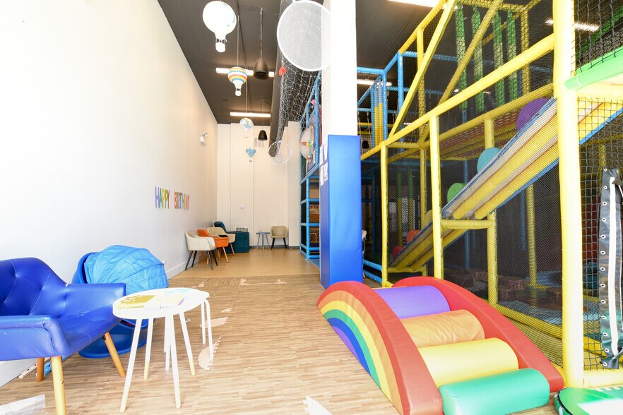 More Photos Of 2800 W North Ave, Chicago Apartments For Sale