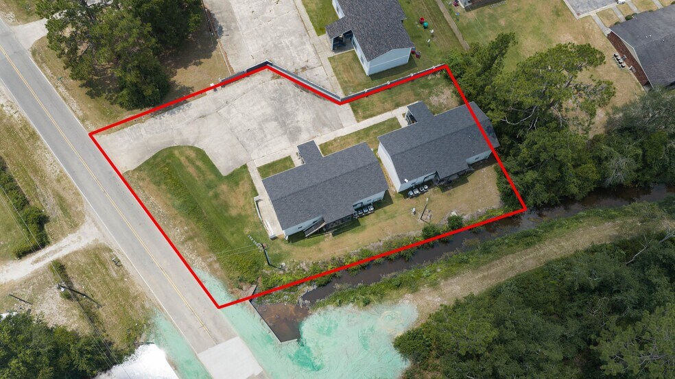 More Photos Of 1900 City Circle Rd, Baxley Multifamily For Sale