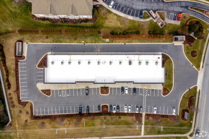 More Photos Of 2513 Eastchester Dr, High Point Storefront Retail Office For Lease