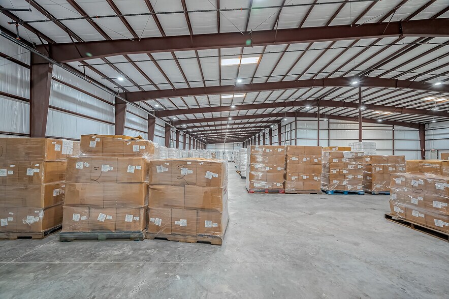 More Photos Of 12708 Jebbia Ln, Stafford Warehouse For Lease