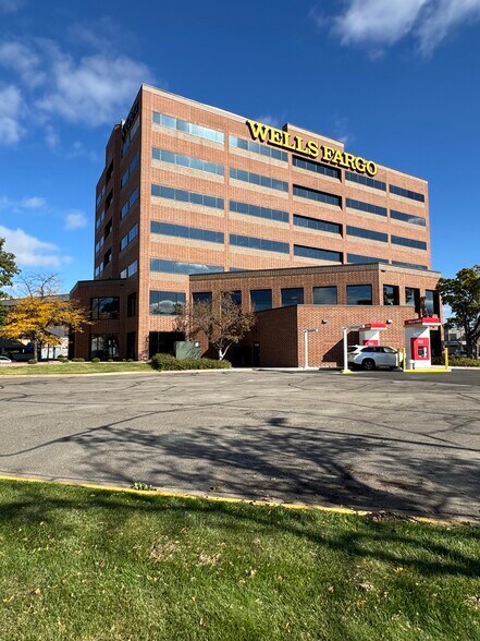More Photos Of 400 1st St S, Saint Cloud Office For Lease