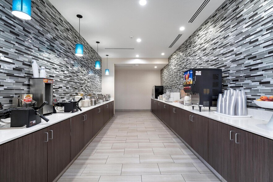 More Photos Of 465 S 100 E, Kanab Hospitality For Sale