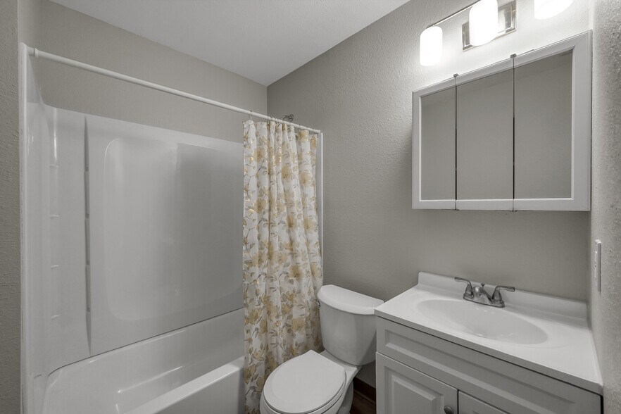 More Photos Of 2426 Crockett Martin Rd, Conroe Multifamily For Sale