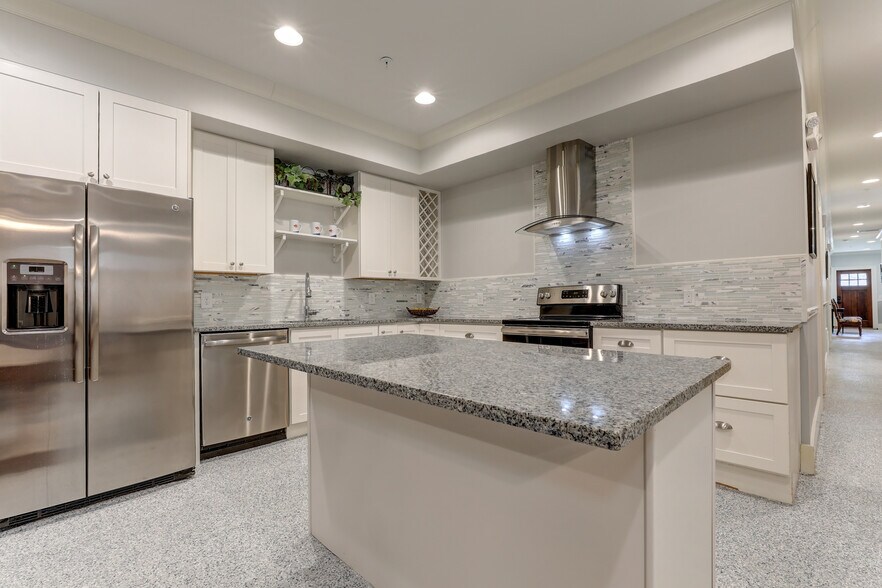 More Photos Of 2972 Lookout Pl NE, Atlanta Office Residential For Sale