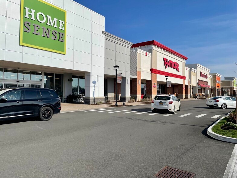 More Photos Of 1565-1641 Niagara Falls Blvd, Amherst Unknown For Lease