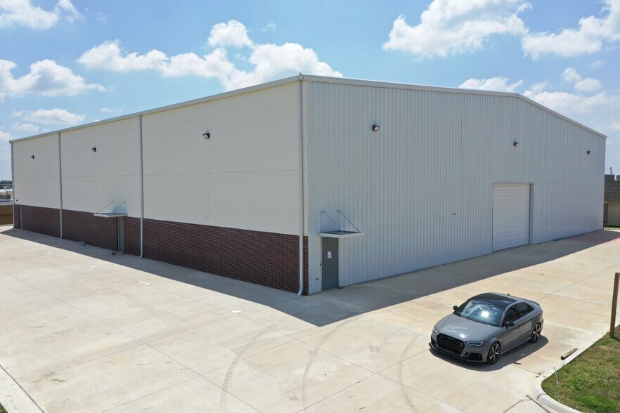 More Photos Of 1201 E Houston St, Broken Arrow Refrigeration Cold Storage For Sale