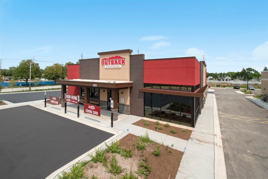 More Photos Of 2805 Mannheim Rd, Des Plaines Restaurant For Sale