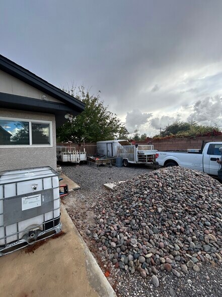 More Photos Of 4080 Spring Rd, Las Vegas Office Residential For Lease