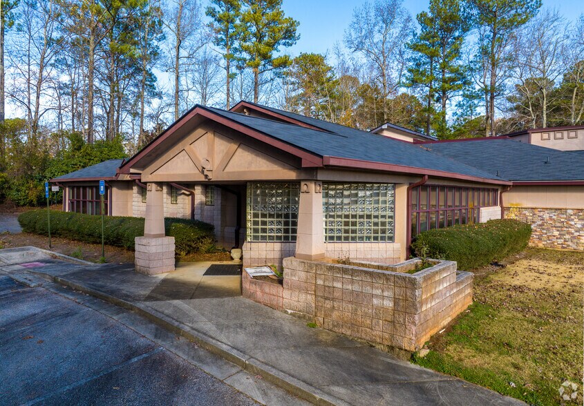 More Photos Of 211 Millard Farmer Ind Blvd, Newnan Medical For Sale