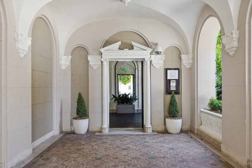 More Photos Of 2100 Jackson St, San Francisco Apartments For Sale