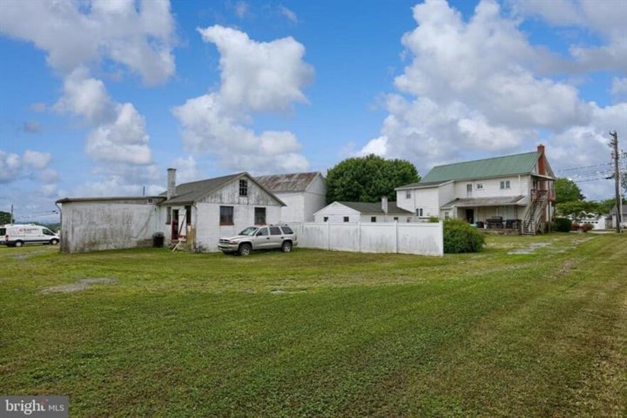 More Photos Of 2167 Main St, Lititz Flex For Sale