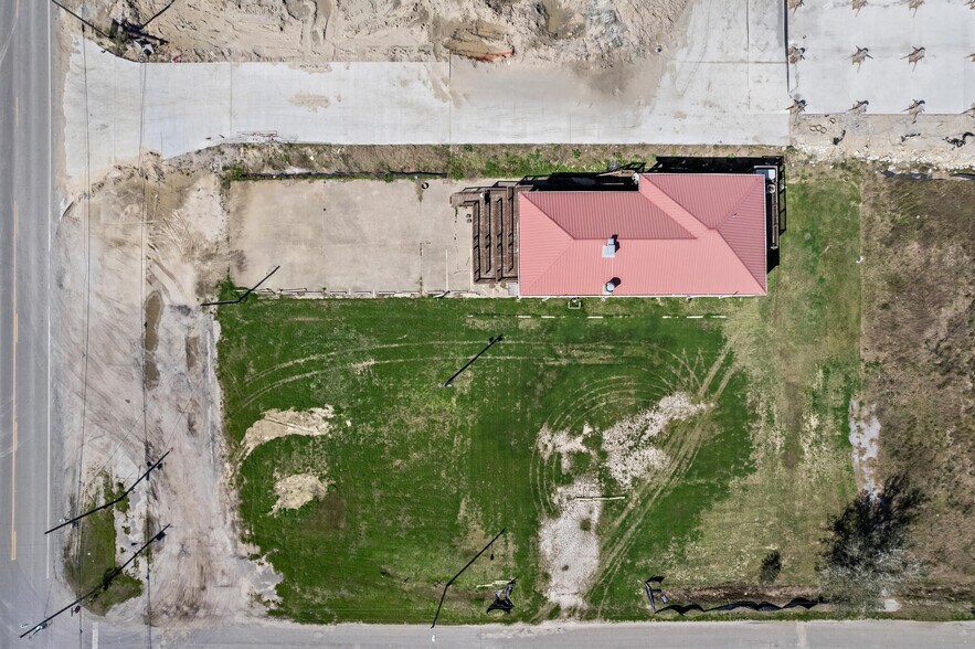 More Photos Of 5140 Gulfway Dr, Sabine Pass Restaurant For Sale