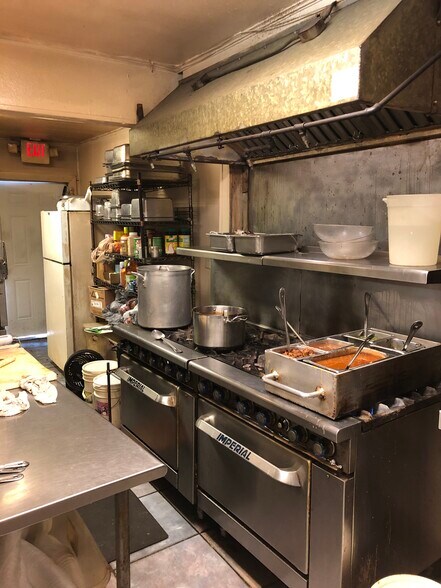 More Photos Of 5427 Broadway St, Galveston General Retail For Sale