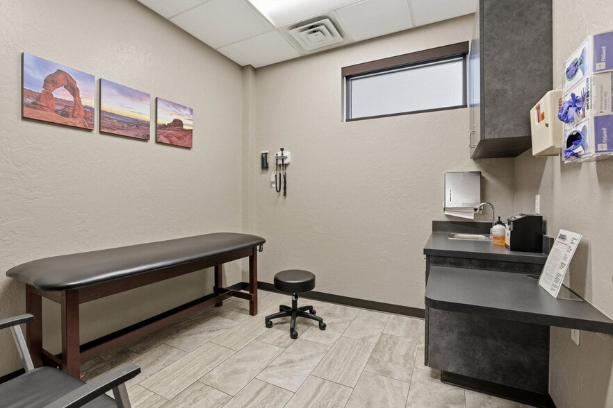 More Photos Of 2804 SW 134th St, Oklahoma City Medical For Sale