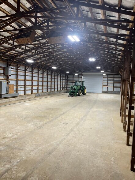 More Photos Of 4200 Maysville Rd, Commerce Light Distribution For Lease