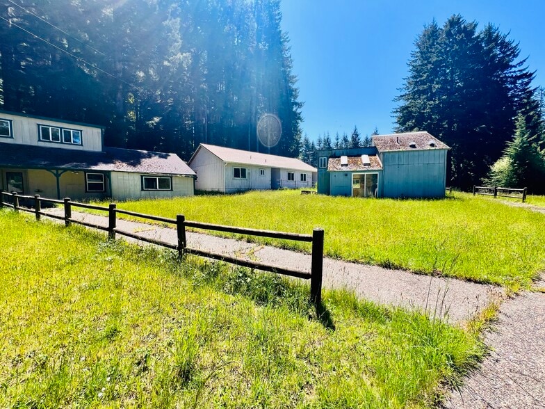 More Photos Of 1190 N Tenmile Lk, Lakeside Trailer Camper Park For Sale