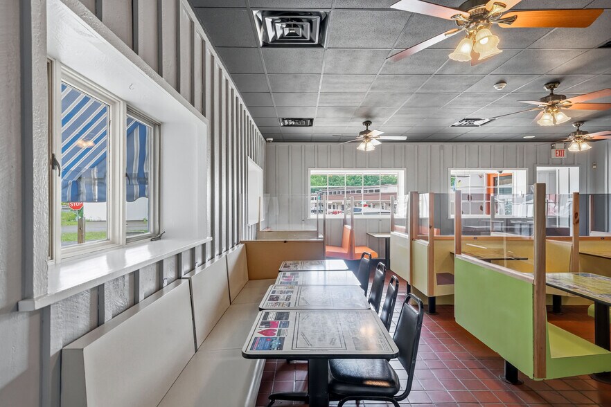More Photos Of 924 N Bethlehem Pike, Ambler Restaurant For Sale