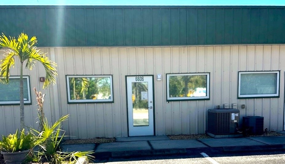 More Photos Of 6600-6612 26th Ct E, Sarasota Warehouse For Sale