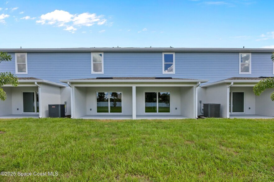 More Photos Of 207 HIDDEN WOODS PL, Melbourne Apartments For Sale