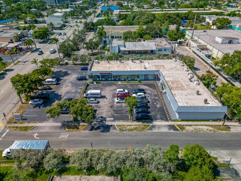 More Photos Of 265 S Federal Hwy, Dania Beach Storefront For Sale