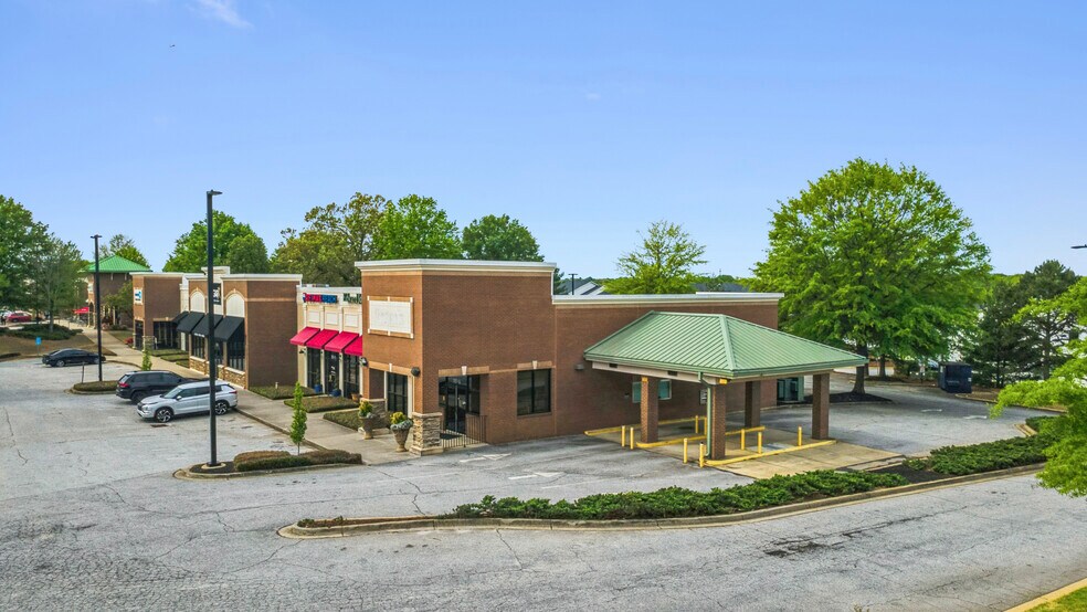 More Photos Of 787 E Butler Rd, Mauldin Health Club For Lease