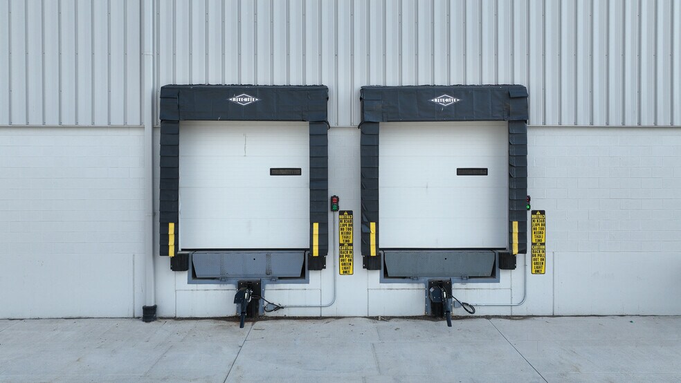 More Photos Of 144-154 Commonwealth Dr, Jenkins Distribution For Lease