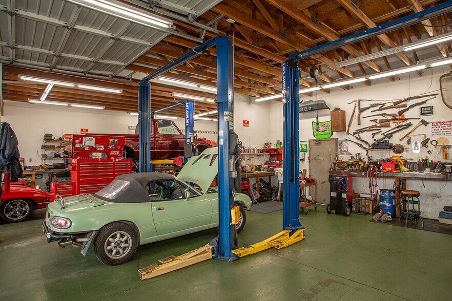 More Photos Of 1314 Broadway, Eureka Auto Repair For Sale