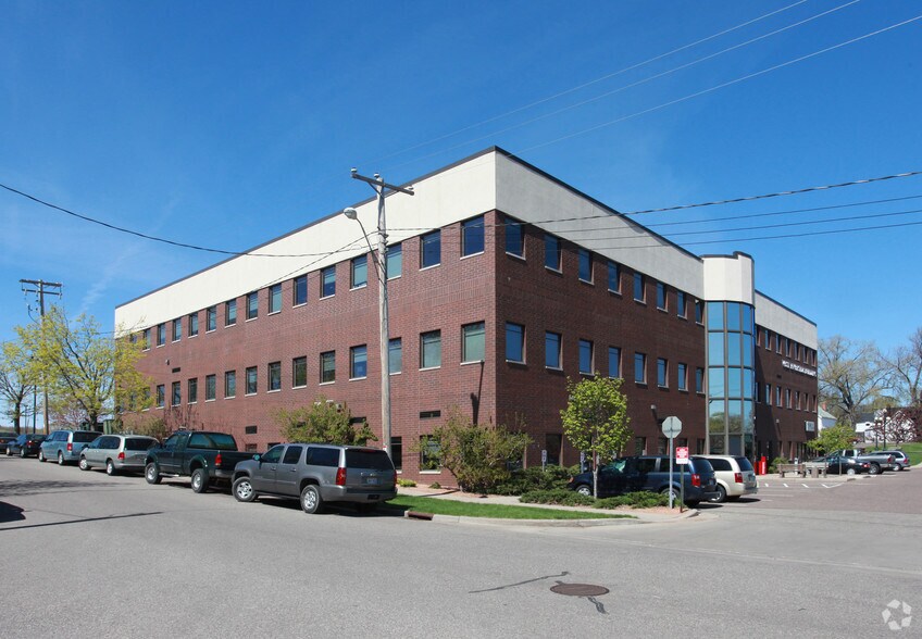 More Photos Of 221 W Madison St, Eau Claire Office For Lease