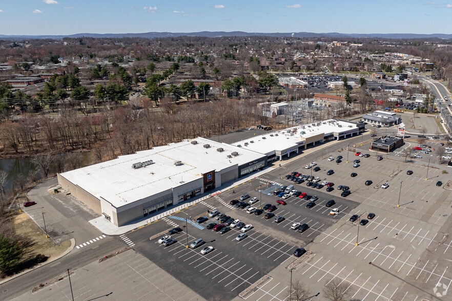 More Photos Of 625-709 Hamburg Tpke, Wayne General Retail For Sale