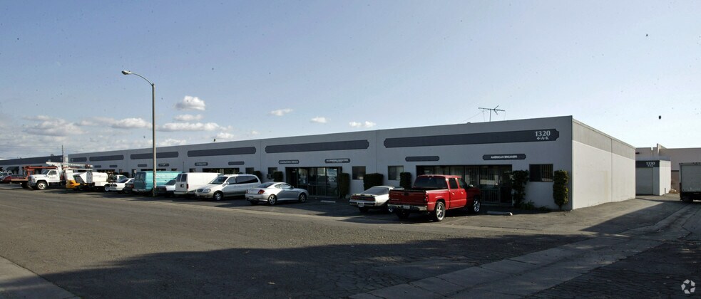 Primary Photo Of 1320 E Saint Andrew Pl, Santa Ana Manufacturing For Lease