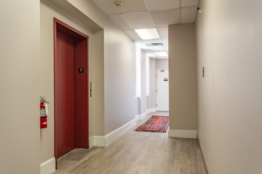 More Photos Of 5 Dover St, New Bedford Office Residential For Sale