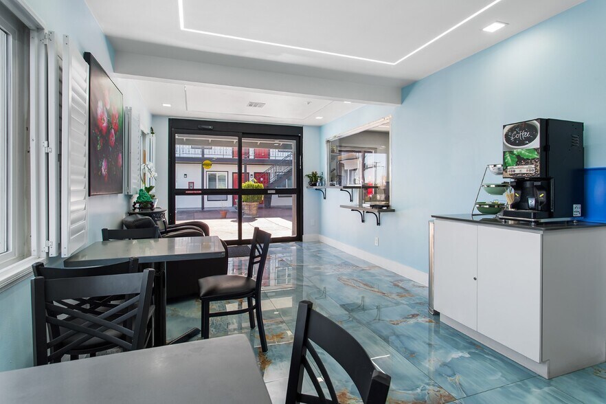 More Photos Of 15765 Mojave Dr, Victorville Hotel For Sale