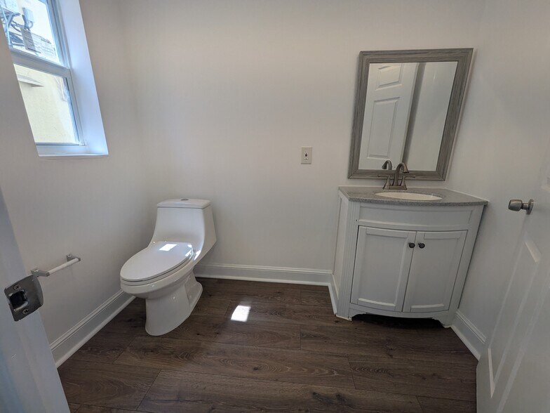 More Photos Of 3038 N Federal Hwy, Fort Lauderdale Unknown For Lease