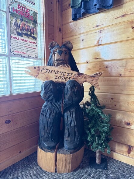 More Photos Of 1665 Whisper Ridge Rd, Ashton Hotel For Sale