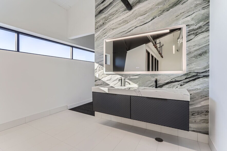 More Photos Of 1495 Overlook Dr, Lafayette Light Manufacturing For Lease