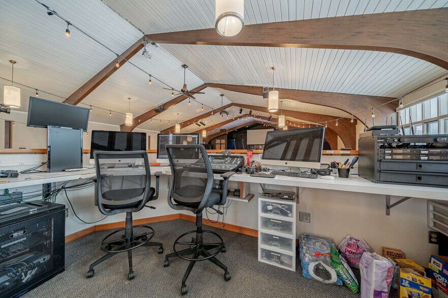 More Photos Of 1331 High Ave, Oshkosh Religious Facility For Sale