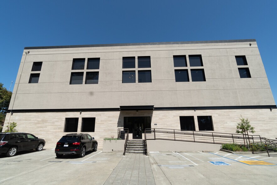 More Photos Of 2099 Mount Diablo Blvd, Walnut Creek Office For Lease