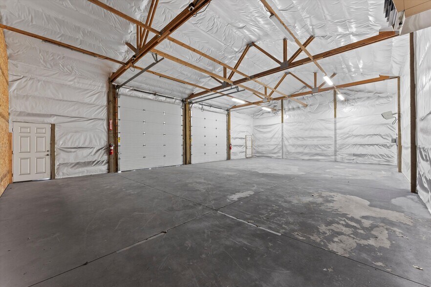 More Photos Of 221 Hamilton Rd, Moses Lake Warehouse For Lease