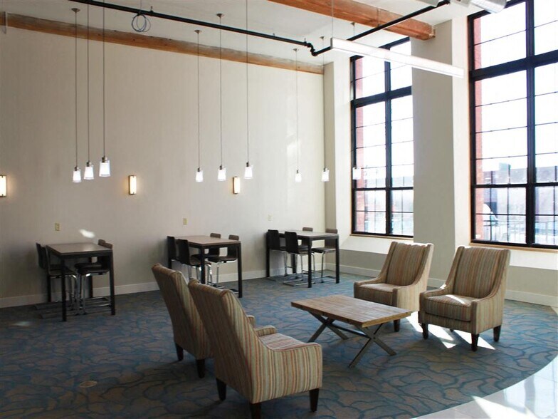 More Photos Of 99 Main St, Warren Apartments For Lease
