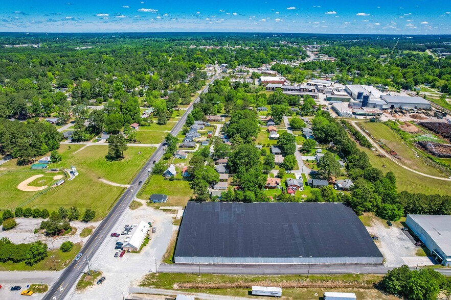 More Photos Of 1215 S Brightleaf Blvd, Smithfield Warehouse For Lease