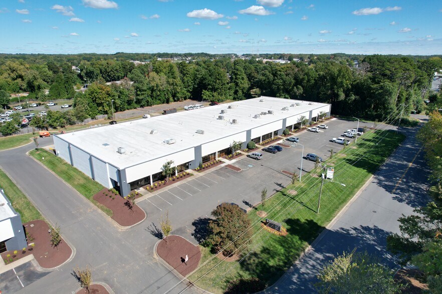 More Photos Of 1920 Starita Rd, Charlotte Unknown For Lease