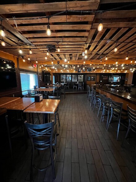 More Photos Of 910 Union Ave, Union Beach Restaurant For Sale