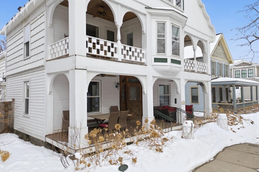 More Photos Of 149 Union Ave, Saratoga Springs Hospitality For Sale