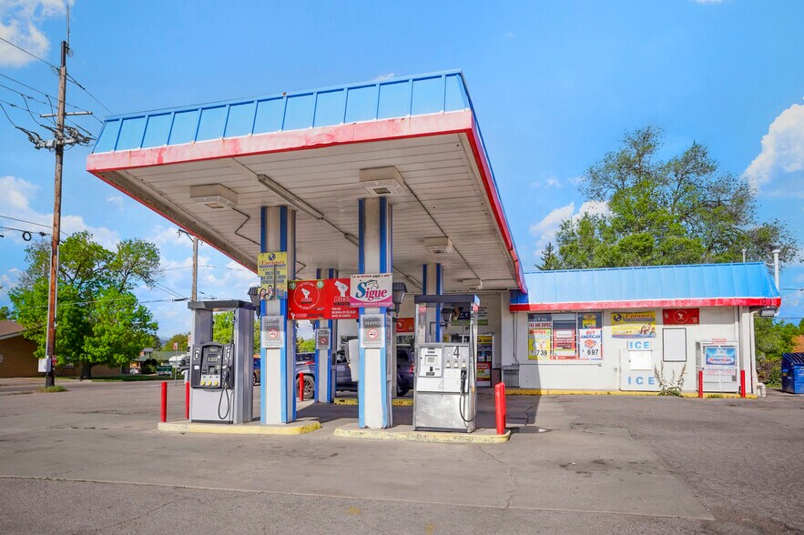 More Photos Of 1495 S Sheridan Blvd, Lakewood Service Station For Lease